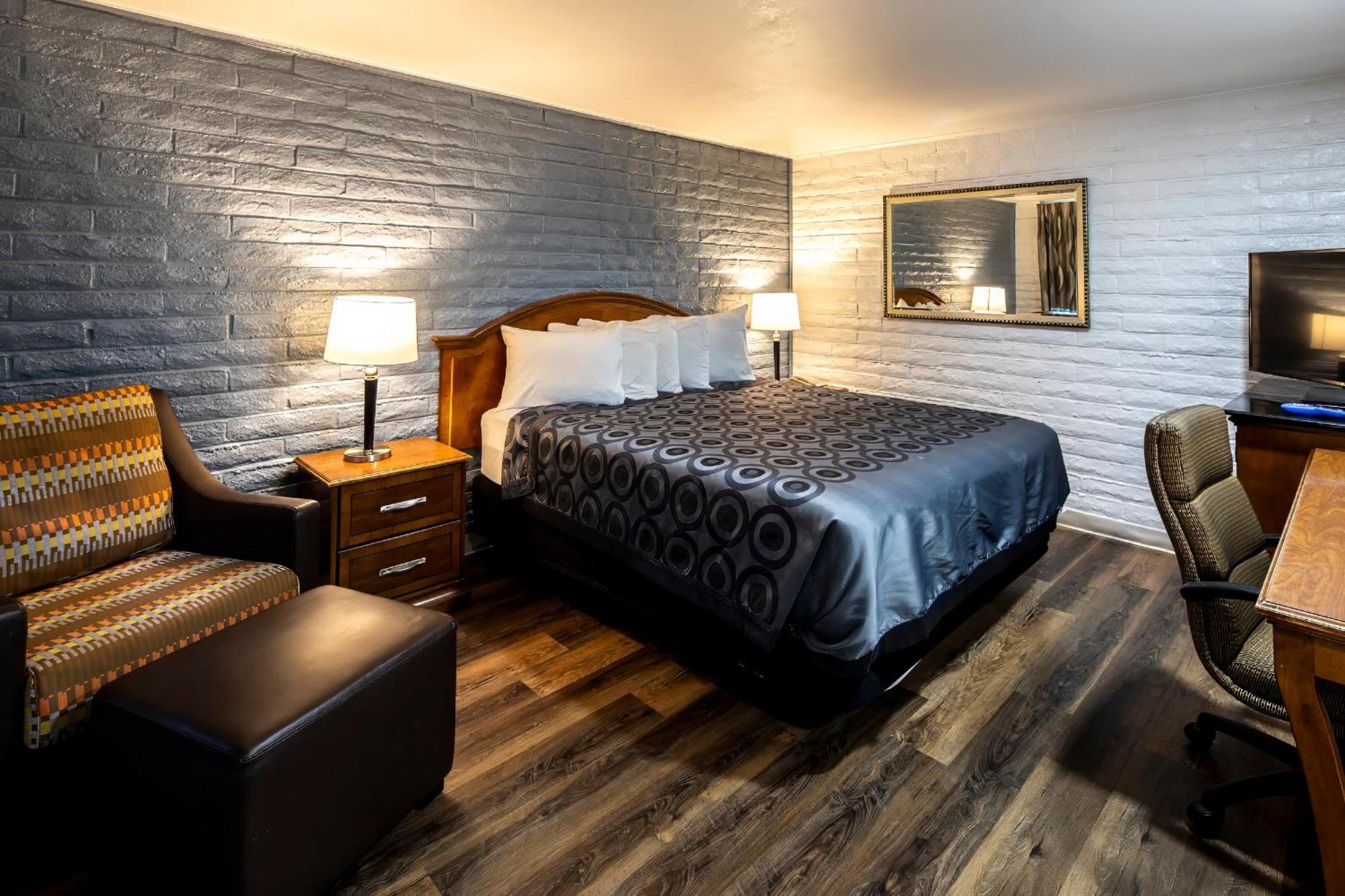 Hitching Post Studios Inn Санта-Крус Экстерьер фото