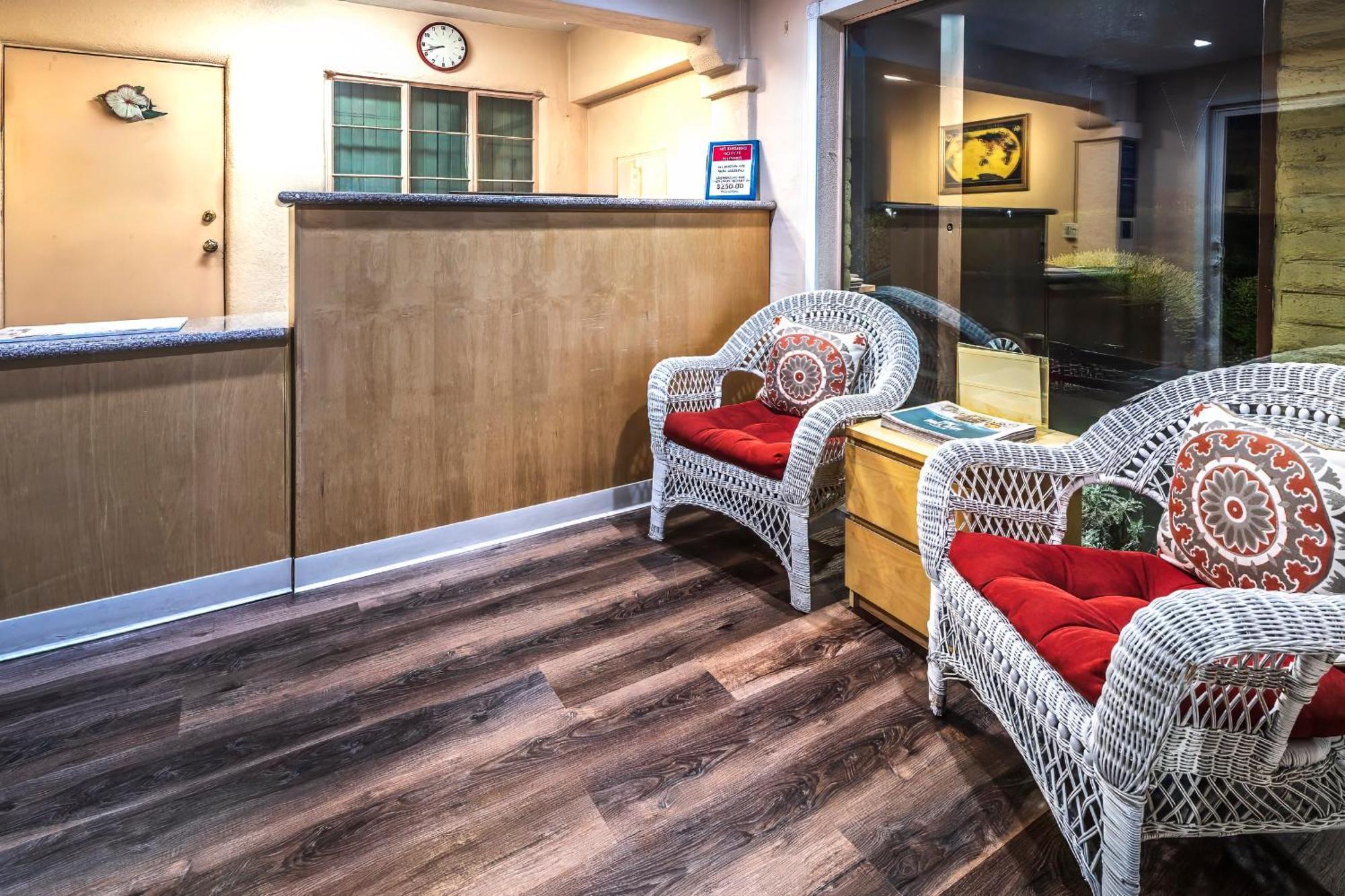Hitching Post Studios Inn Санта-Крус Экстерьер фото